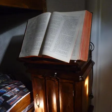 Bed & Breakfast L'elefantino - Bed And Book Roccasparvera