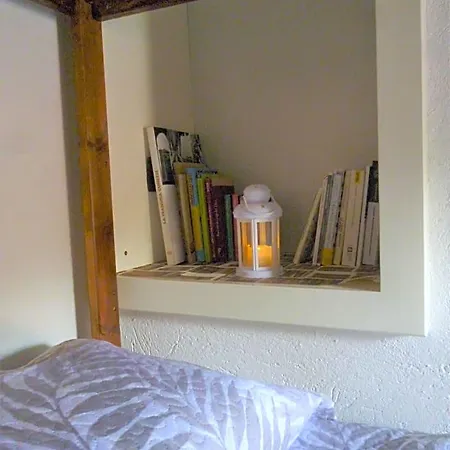 L'elefantino - Bed And Book Bed & Breakfast